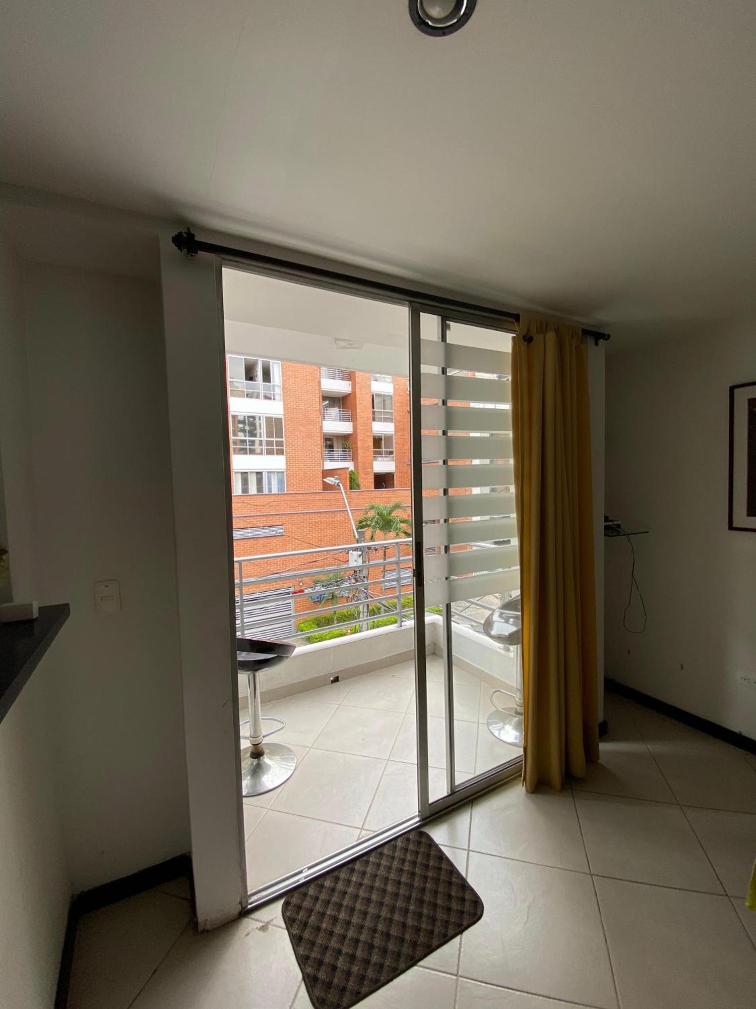 Apartaestudios Laureles Меделин Екстериор снимка