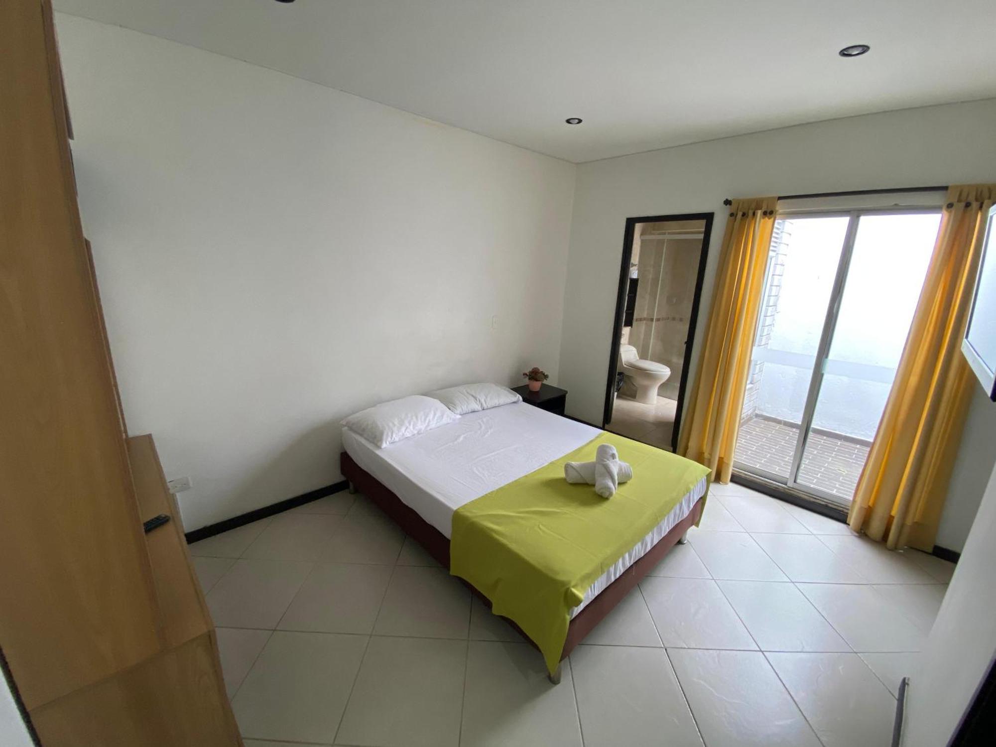 Apartaestudios Laureles Меделин Екстериор снимка