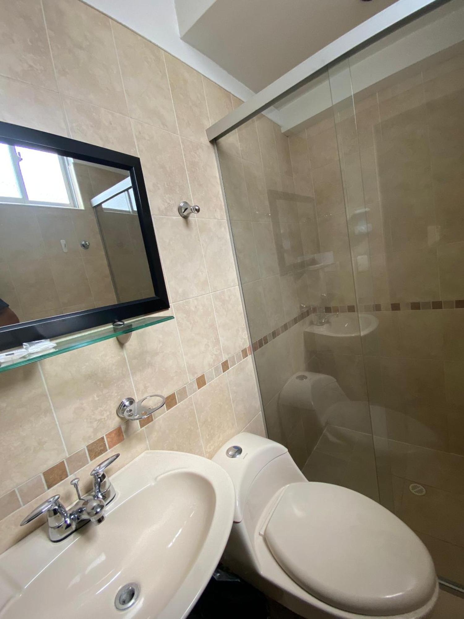 Apartaestudios Laureles Меделин Екстериор снимка