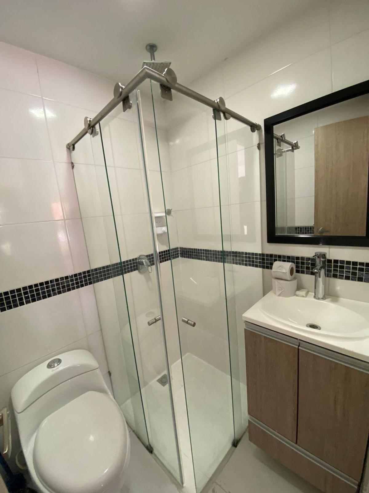 Apartaestudios Laureles Меделин Екстериор снимка